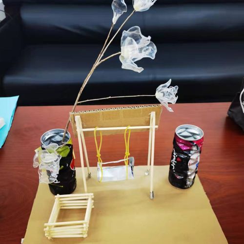 惠州市財(cái)經(jīng)職業(yè)技術(shù)學(xué)校環(huán)保工藝品創(chuàng)意比賽及工藝美術(shù)品禮儀用品銷售活動(dòng)